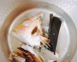 簡単リメイク！鯛の塩焼きをあら汁風に♫作り方1写真