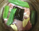 冷んやり茹で鶏の塩レモンだれ作り方1写真