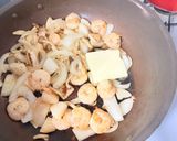 エビと山芋のガーリックバター炒め作り方5写真