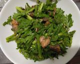 味付け不要、春菊とさば味噌缶のうま煮！作り方3写真
