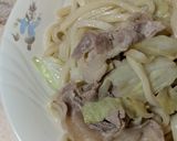 簡単★昼食！豚肉とキャベツの中華風うどん作り方3写真