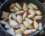 鶏の旨味が◎手羽中と大根の煮物作り方5写真