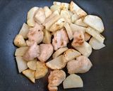 節約簡単夕飯主菜じゃがいも鶏胸中華黒酢炒め肉料理作り方8写真