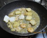 ミニトマトと　シーフードのパスタ😋作り方1写真