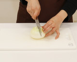 とろとろ！新玉ねぎのレンジ蒸し作り方1写真