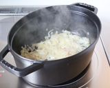 鍋ごと蒸し焼きで柔らか【オーブン角煮】作り方2写真