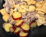 豚肉と焼き芋の炒め物⭐︎油揚げ入⭐︎麺つゆで簡単作り方5写真
