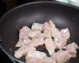 やわらか鶏むね肉とさつまいもの黒酢炒め作り方12写真