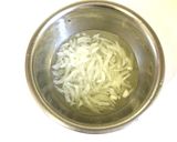 トマトとサバ缶のゴマドレサラダ作り方2写真