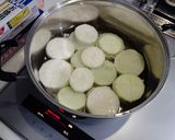 大根と厚揚げと練り物の煮物作り方2写真