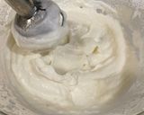 牛乳でホイップクリーム風※ブレンダー使用作り方4写真