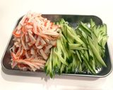 【食材3つで】きゅうりとカニカマのピリ辛ユッケ作り方2写真