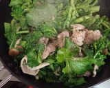 菜の花と豚肉の炒め物作り方2写真