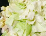 鶏肉と春キャベツの玉とじ野菜炒め作り方2写真