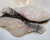 鱈の梅塩麹漬け焼き　付け合わせ青いトマト作り方3写真
