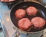 お好み焼きソースで🌟簡単ハンバーグ作り方5写真