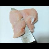みんな大好きな味!鶏むね肉カレー塩麹焼き作り方1写真