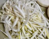 大根の皮とパプリカの彩りきんぴら♪作り方1写真