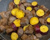 牛もも角とさつまいもレモンバター醤油炒め作り方10写真