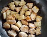 材料2つ☆鶏胸肉とじゃがいもの照り焼き。作り方8写真