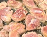 レンコン鶏もも肉ししとうのオイスター炒め作り方5写真