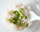 そら豆としらすのごま炊き込みご飯作り方5写真