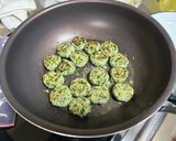 ニラたっぷり餃子　羽根付き作り方4写真