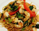 エビたっぷり！大根葉の上海風焼きそば作り方8写真