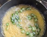 簡単★サバ水煮缶とオクラのパスタ作り方1写真