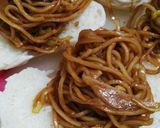 フォークでクルクル♪焼きそばバーガー作り方4写真