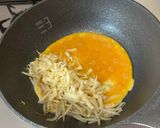 フライパンで簡単⭐︎もやしチーズオムレツ作り方3写真