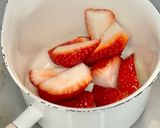 生いちごで作るホットいちごミルク作り方1写真
