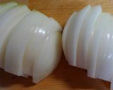ランチに玉ねぎと舞茸とパプリカのお味噌汁作り方2写真