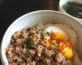 鶏そぼろご飯に簡単半熟卵を添えて♡作り方5写真