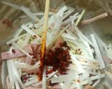 ネギとハムの！ピリ辛ラー油和え作り方2写真