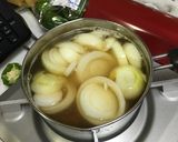 超簡単！タマネギのコンソメスープベーコン作り方4写真
