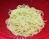 冷麺 彩りサラダと鶏皮のジュレ添え作り方2写真