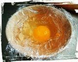 ラップで片付け簡単！レンジで温玉！作り方3写真