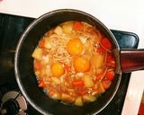 じゃがいもにんじんの煮込み月見うどん作り方4写真