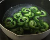 豚バラとゴーヤーの練りゴママヨわさび和え作り方1写真