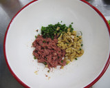 混ぜて焼くだけ！コンビーフおやき作り方1写真
