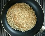 材料3つ簡単おやつ☆胡麻パン粉おこし。作り方1写真