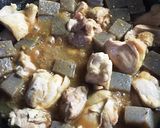 鶏モモ肉とコンニャクの味噌煮作り方5写真