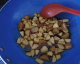 チキンソテー　りんごと栗の甘いソース添え作り方3写真