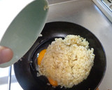 最速の包丁を使わない焼き塩鮭の炒飯作り方4写真