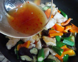簡単♫鶏むね肉と夏野菜のエスニック炒め作り方14写真
