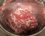 かぼちゃと豚肉の甘辛玉ねぎダレ炒め作り方1写真