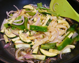 簡単！イカとズッキーニの中華炒め作り方3写真