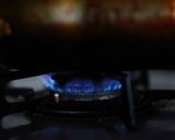 家呑みにチーズと三つ葉でベーコンエッグ作り方3写真