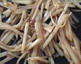 簡単副菜♡ご飯がススムじゃがいもキンピラ作り方3写真